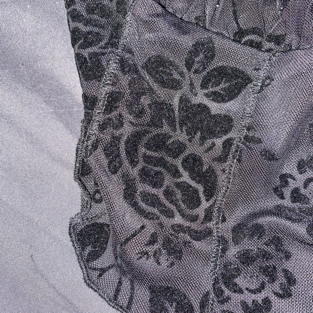 BLACK ROSE TANK - Picture 4 of 4